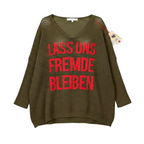 “LASS UNS FREMDE BLEIBEN” Statement Sweater