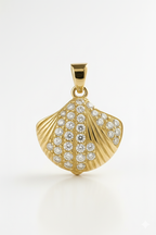 Muschel Anhänger aus 14K vergoldetem Silber mit Zirkonia – Maritime Eleganz